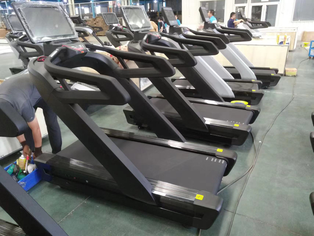 جهاز الجري التجاري MND-X710B 3 حصان (شاشة LCD) | العرض المحسن | اللياقة البدنية MND