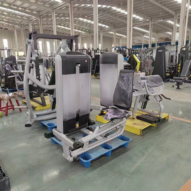 آلة رفع الساق بالجلوس FF93 | مطور Soleus & Gastrocnemius | منشئ العجل