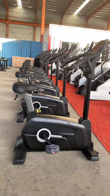 الدراجة التجارية العمودية MND-CC10 | 32 مستوى مقاومة | اللياقة البدنية MND